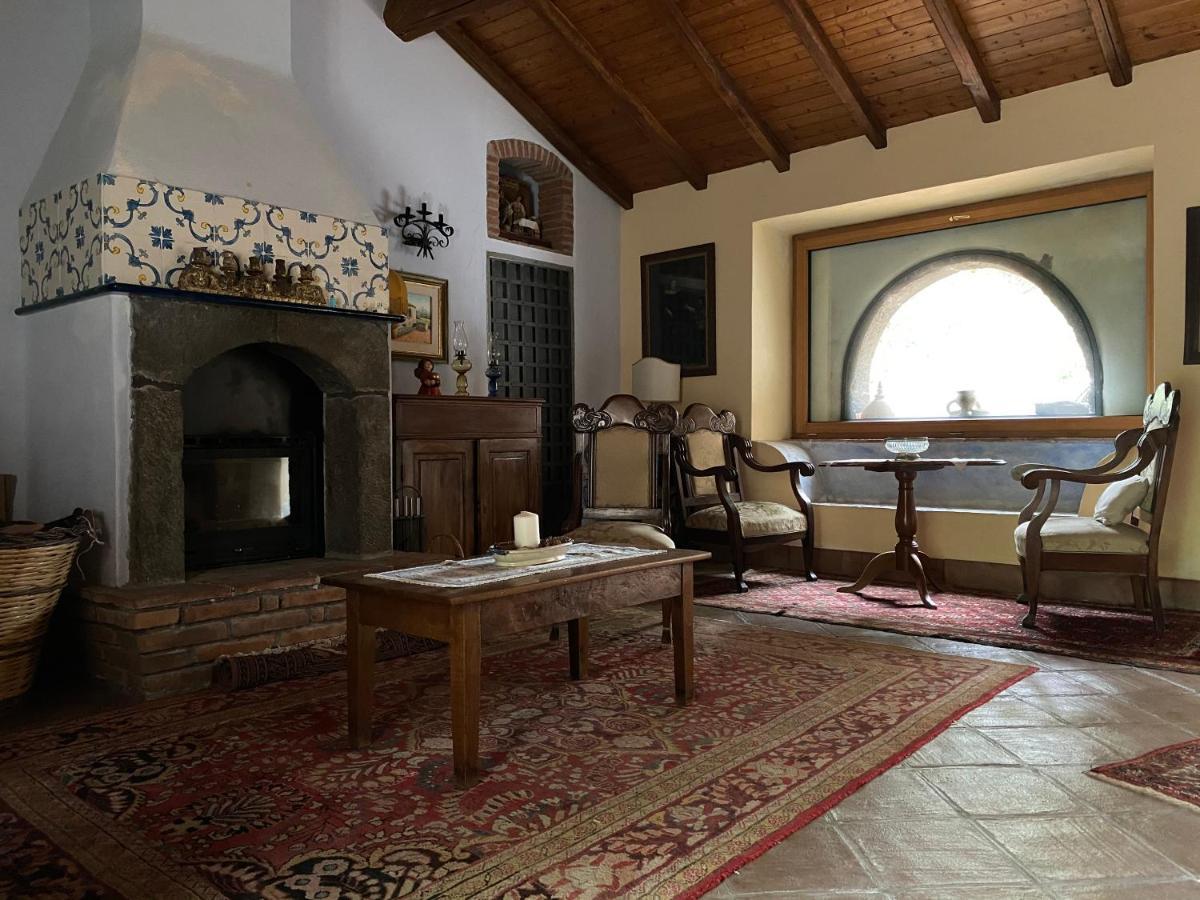 Bed And Breakfast Il Glicine Piedimonte Etneo Exterior foto