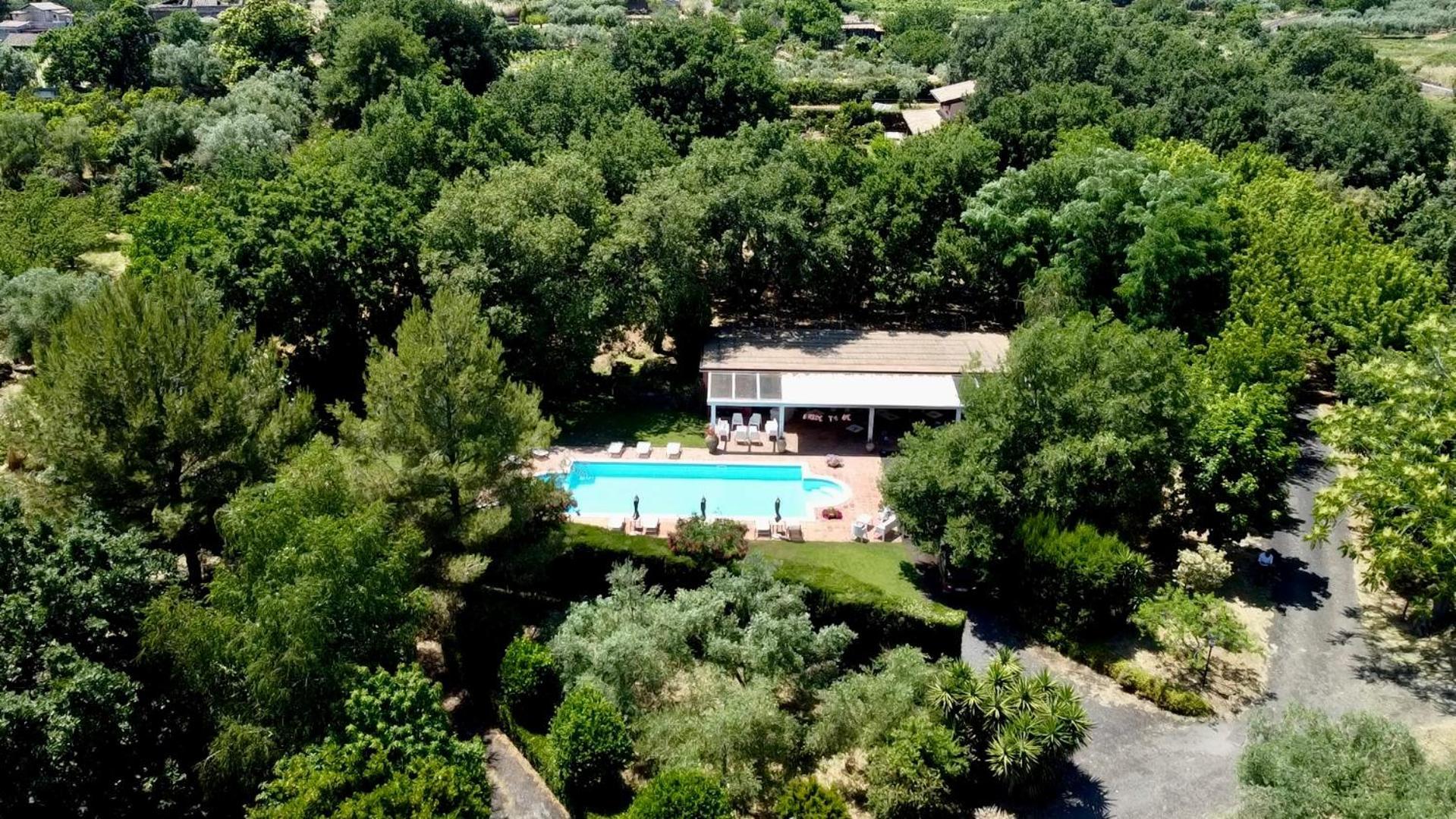 Bed And Breakfast Il Glicine Piedimonte Etneo Exterior foto