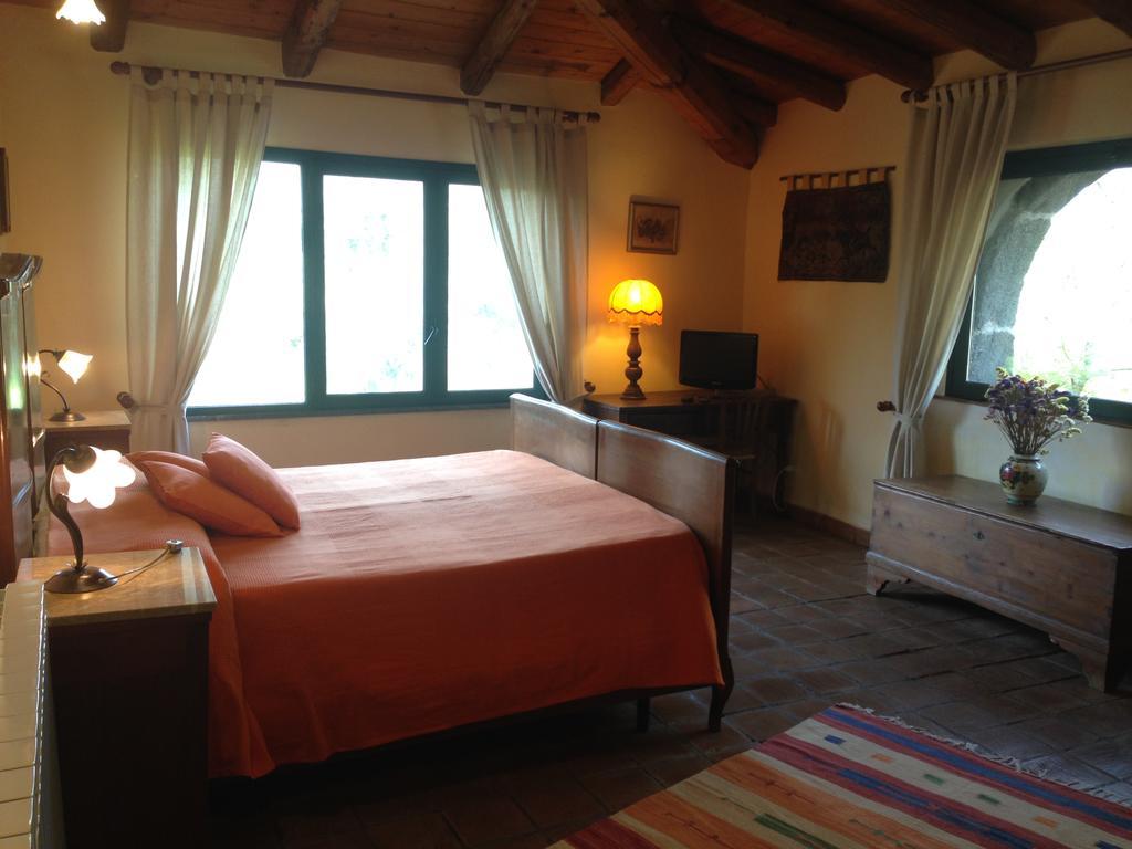 Bed And Breakfast Il Glicine Piedimonte Etneo Exterior foto