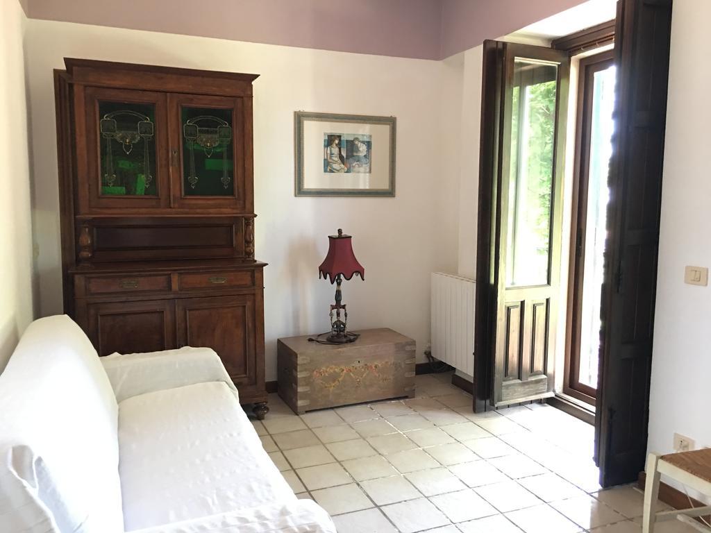 Bed And Breakfast Il Glicine Piedimonte Etneo Exterior foto